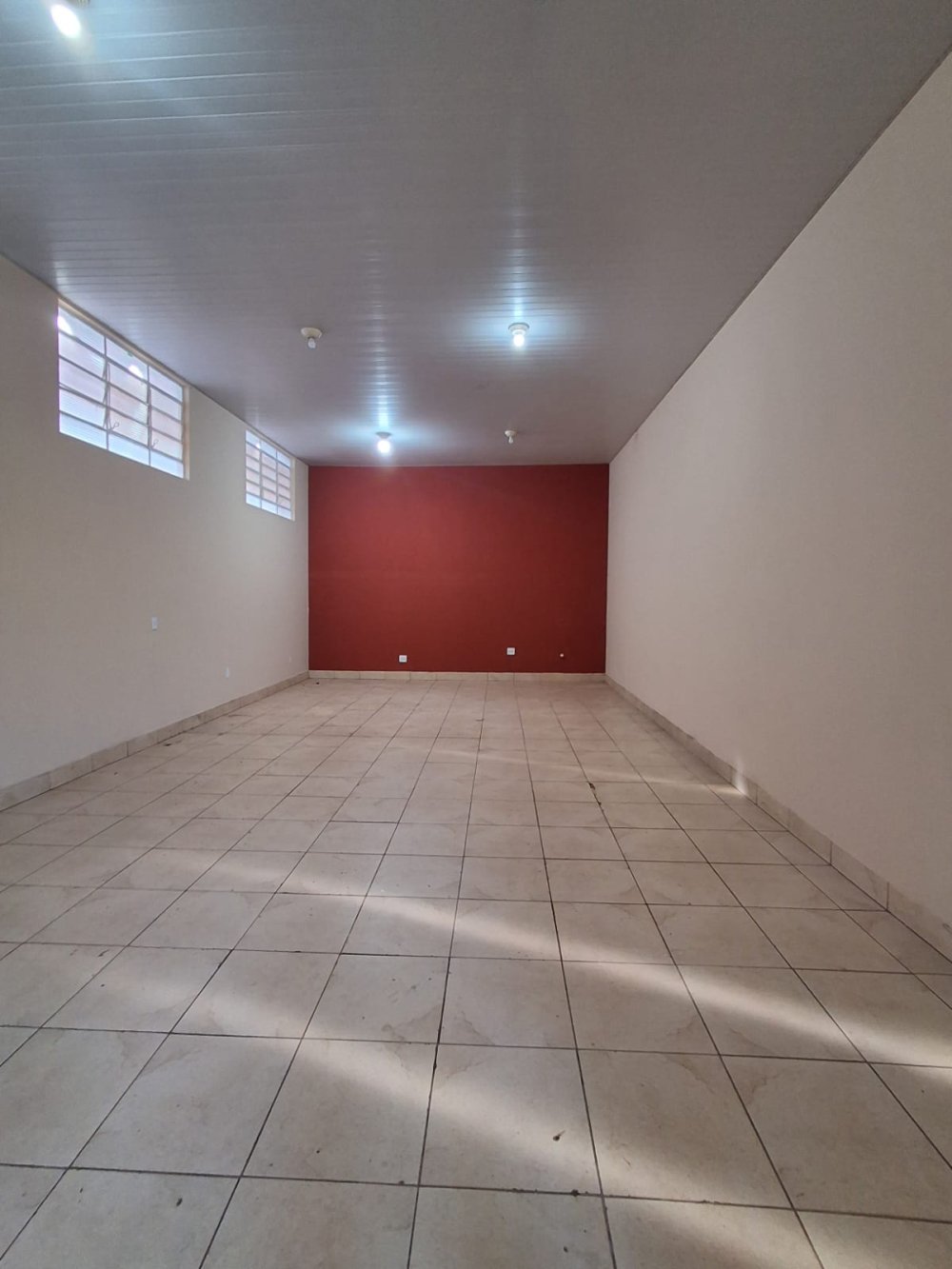 Imvel Comercial - Aluguel - Parque Residencial Belinha Ometto - Limeira - SP