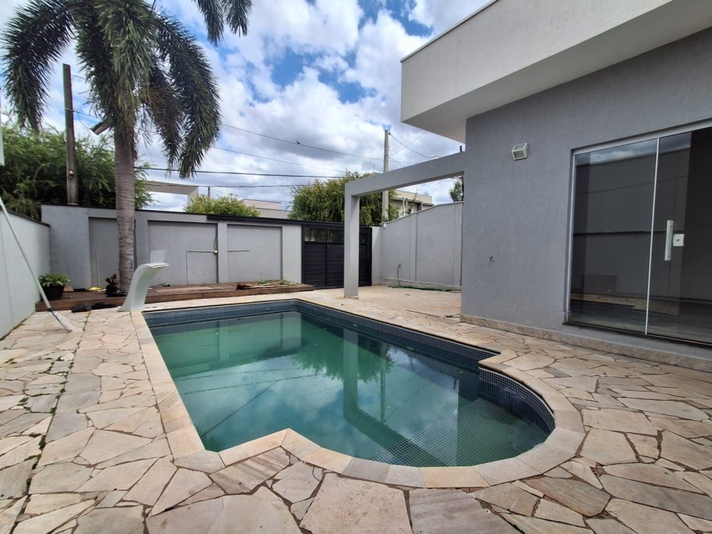 Casa em Condomínio - Venda - Parque Residencial Roland - Limeira - SP