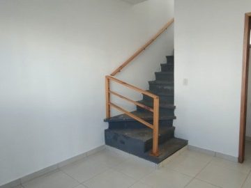 CASA EM CONDOMNIO PARA LOCAO