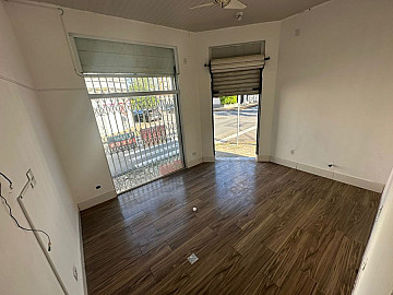 SALA COMERCIAL