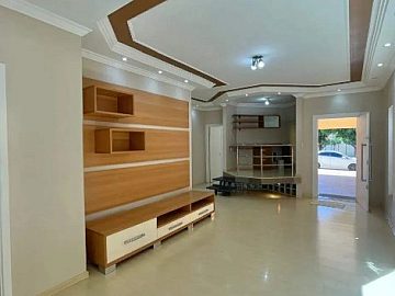 CASA EM CONDOM�NIO � VENDA