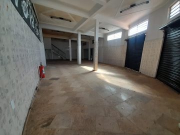 SALO COMERCIAL COM CASA PARA LOCAO
