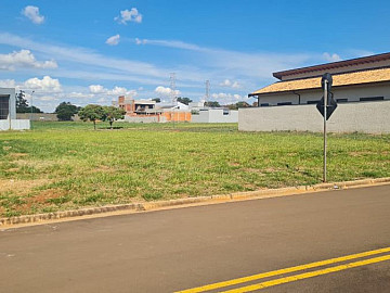 TERRENO EM COMDOM�NIO PARA VENDA