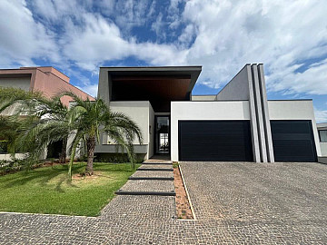 CASA EM CONDOM�NIO PARA LOCA��O