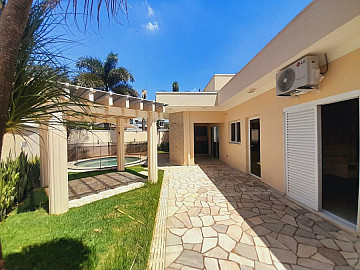 CASA EM CONDOM�NIO PARA LOCA��O