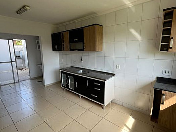 CASA EM CONDOM�NIO � VENDA
