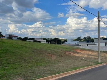 TERRENO EM CONDOM�NIO � VENDA